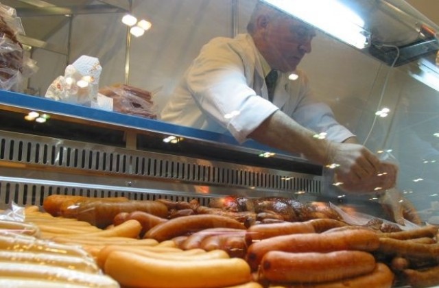 Русенци хапват все повече месо