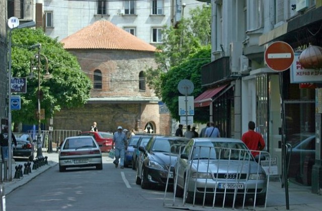 Започва подаването на заявления за винетки за паркиране в центъра на София