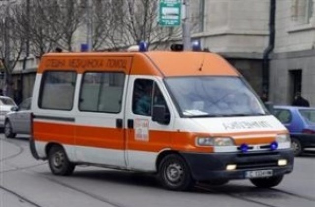 Микробус с пътници се е преобърна на пътя София-Варна край Търговище