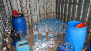 Откриха цистерна със спирт в двора на търговец