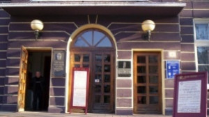 Златанов Тълкуванията на съдебното определение за казанлъшкия театър са тенденциозни