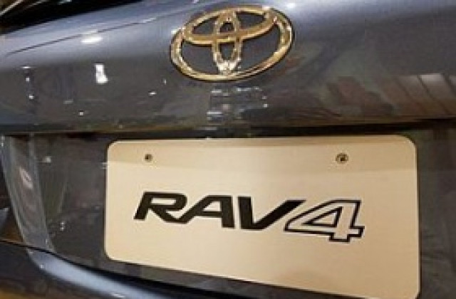 Toyota изтегля 1,5 млн. коли по света