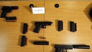 Баба откри боен арсенал в дома си
