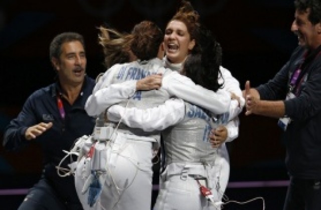 Италия триумфира със златото на рапира за жени