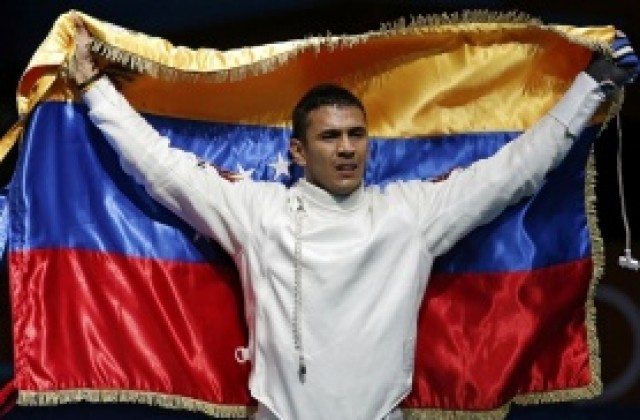 Уго Чавес обяви шампиона по фехтовка Рибен Лимардо за национален герой