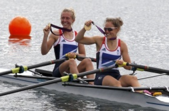 Британска доминация в гребането, домакините с трето злато при жените