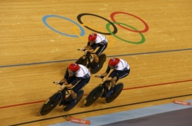 Великобритания спечели златен медал по колоездене в дисциплината отборно преследване за жени