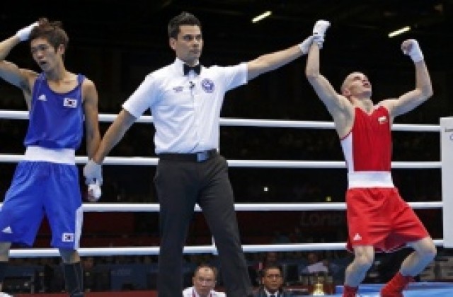 Александър Александров на четвъртфинал в Лондон!