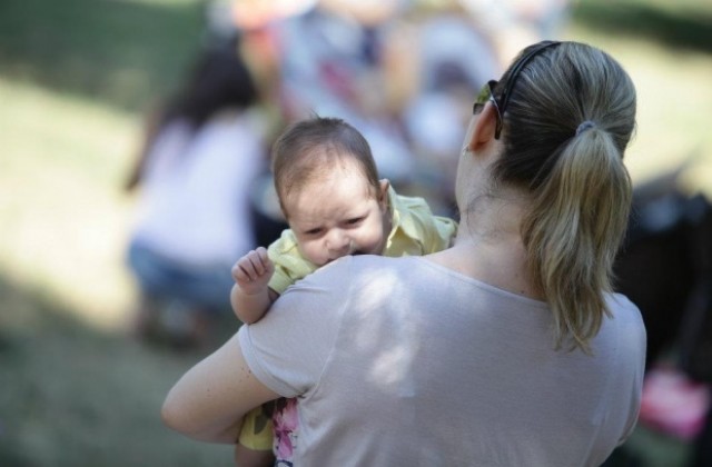 Майки организират кърмаческа олимпиада