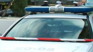 Двама мъже подпалиха къщата на опонент в пиянски запой в