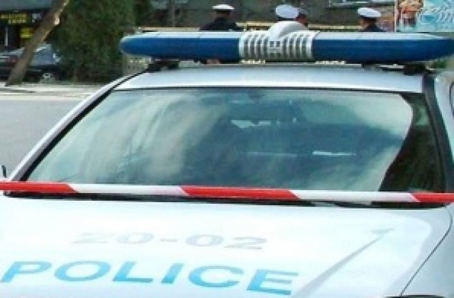 Двама мъже подпалиха къщата на опонент в пиянски запой в Попово