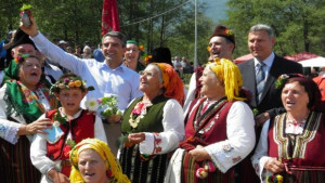 Плевнелиев Имам сантимент към Пирин пее
