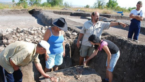 Откриха скелет на юноша на 50 века