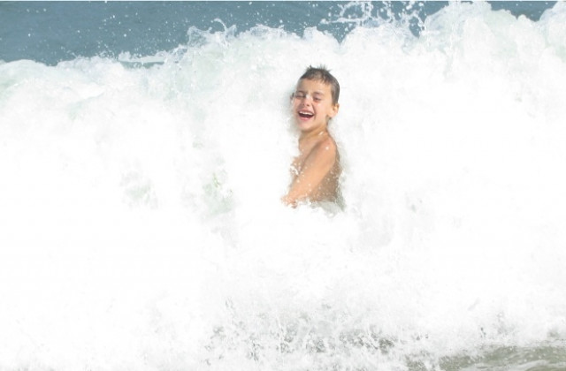 Оранжев код в цялата страна заради жегите