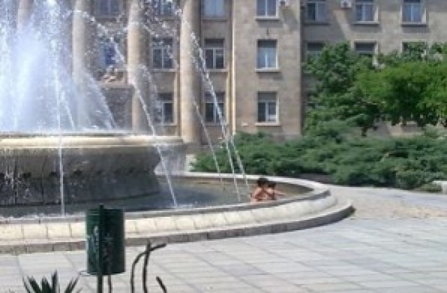 Горещините продължават