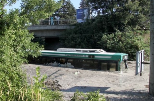 Общината реагирала адекватно при голямата авария с потопения автобус