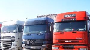 Забраниха движението по пътищата за автомобили над 75 тона