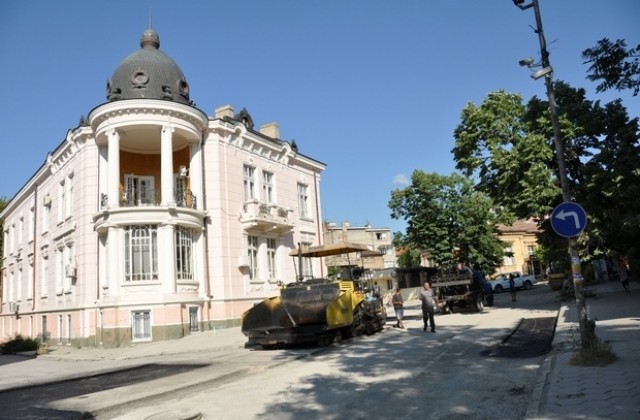 Асфалтирането на бул Хаджи Димтър „  приключва до седмица две
