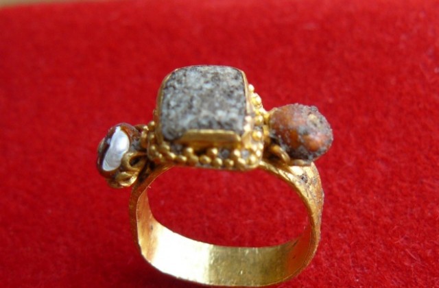 Откриха византийски  златен пръстен в Стара Загора