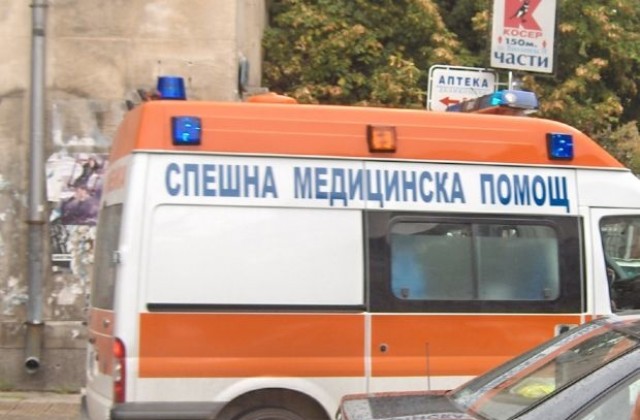Дачия се преобърна на пътя Русе - Иваново