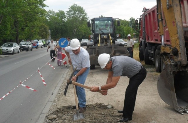 Пускат бул. „6-и септември” до Шахбазян, местят спирката срещу Семинарията