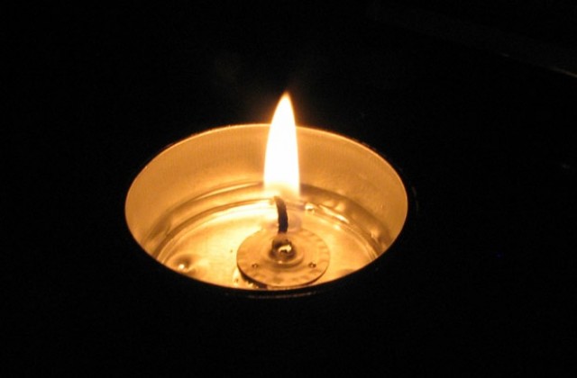 Почина бащата на Извънземното и Кинг Конг