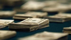 Горките бедните богати