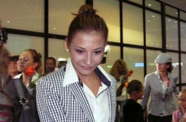 Хубавата Елена: Да, засега оставаме, ще ви зарадваме в Рио