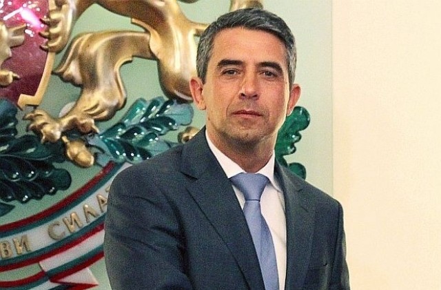 Увеличаване на доходите - достойно решение, според президента