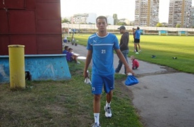 Йовов и Опоку пак не тренират, младок от Левски с травма на глезена