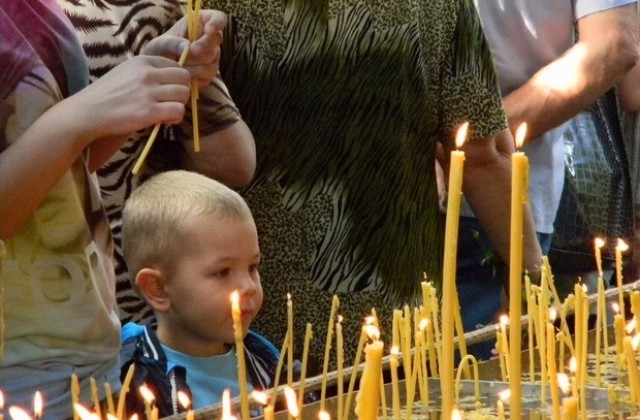 Почитаме Успение Богородично