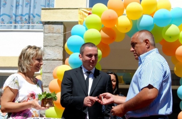 Правителството направило много за Варна, очаква се и още