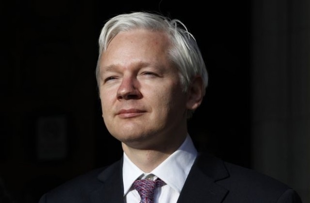 Еквадор даде политическо убежище на Джулиан Асандж