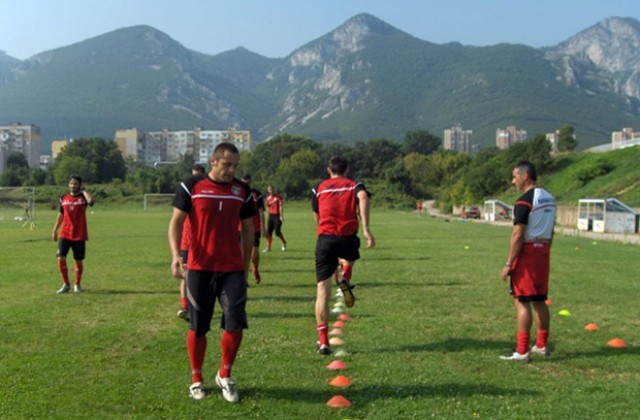 Ботев Враца остава с шестима български играчи по-малко