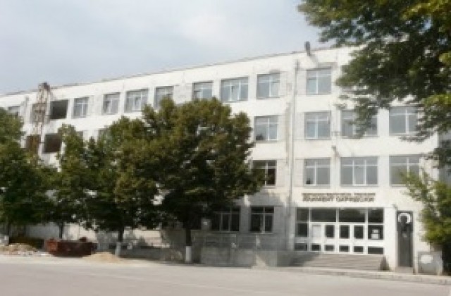 Крадци задигнаха агрегата на математическата гимназия в Силистра