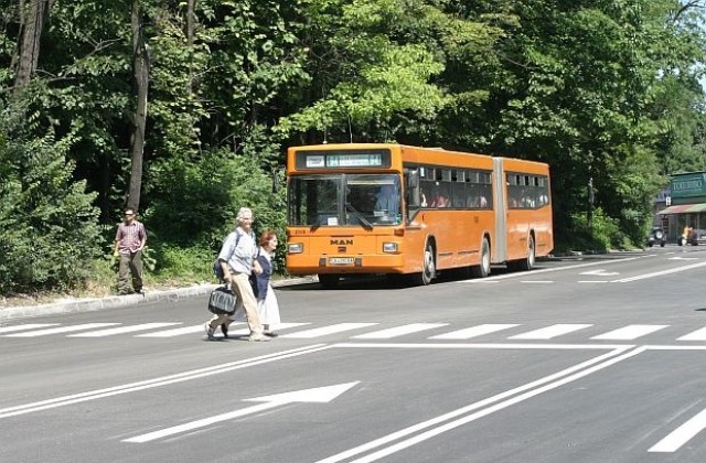 Автобус на градския транспорт изгоря в София, няма пострадали