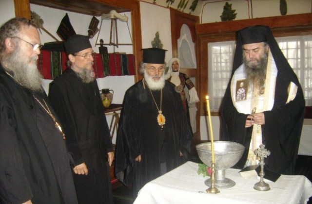 Епископ Евлогий и митрополит Йосиф осветиха Кюстендилската стая в Рилския манастир