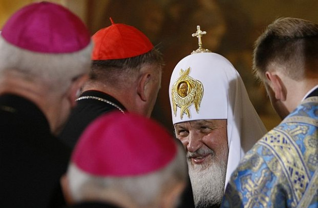 Руският патриарх Кирил пристигна на историческо посещение в Полша