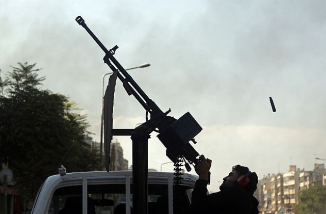 Очакват се зрелищни дезертирания в Сирия, заяви френският външен министър