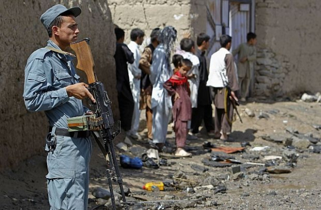 Афганистански полицай уби двама войници от САЩ, преди да бъде ликвидиран