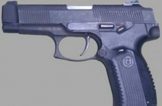 Незаконно оръжие откриха в две села край Септември