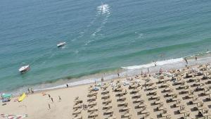 В Българските курорти масово се перат пари