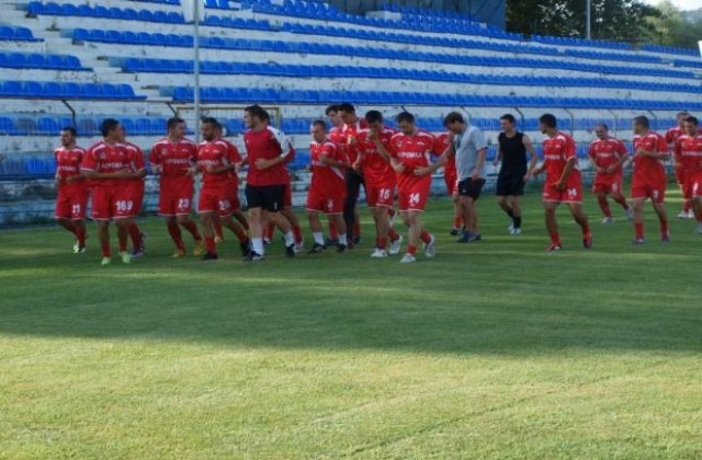 Септември (Симитли) тръгна със загуба в „Б” група