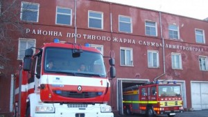 Живак от къща в кв Черноконево събират огнеборци