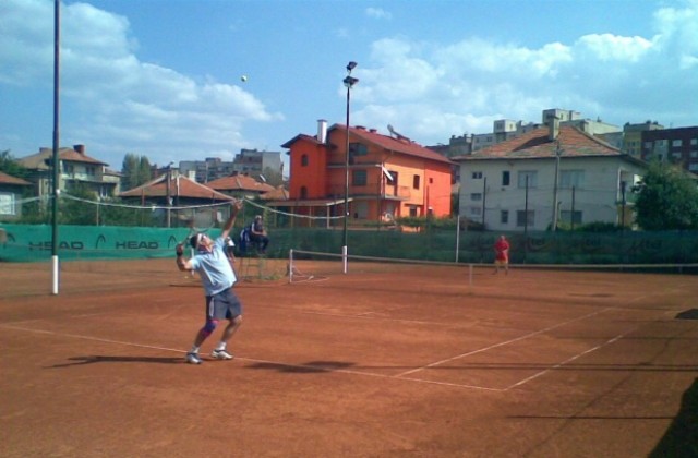 В ход са записванията за любителския турнир по тенис на корт в Кюстендил