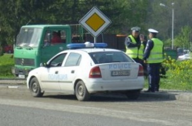 Румънски автобус блъсна товарен автомобил