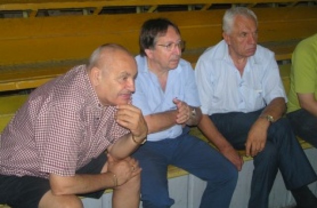 СНИМКИ: В БК Черно море чакат двама американци