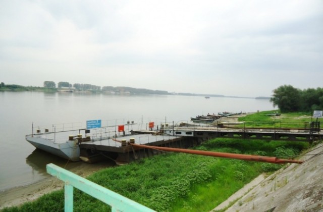 Нивото на Дунава при Силистра продължава да пада, все още праговете са проходими