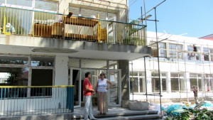 Николай Грозев провери ремонтните работи на детска градина Детски свят