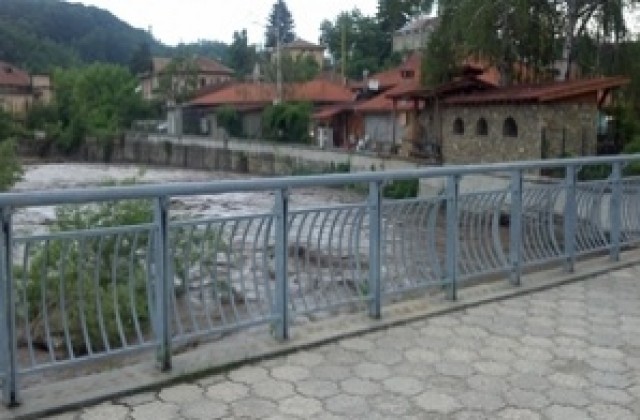 Едва половината от нужния е дебитът на планинските водоизточници в Севлиево